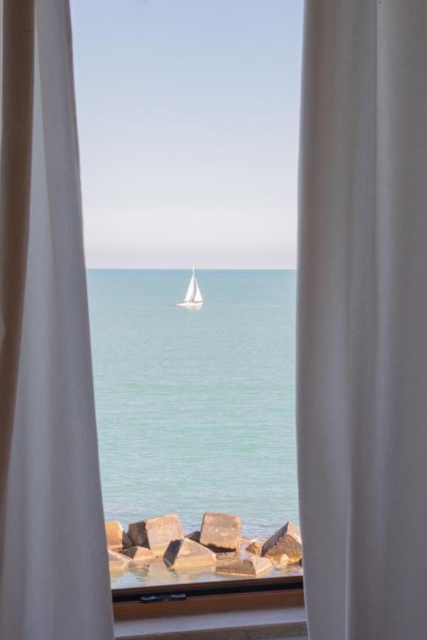 Casa Sant Orsola La Finestra Sul Mare Lägenhet Molfetta Exteriör bild